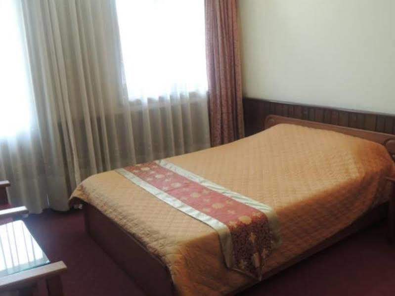 Army Guest House Ханой Экстерьер фото